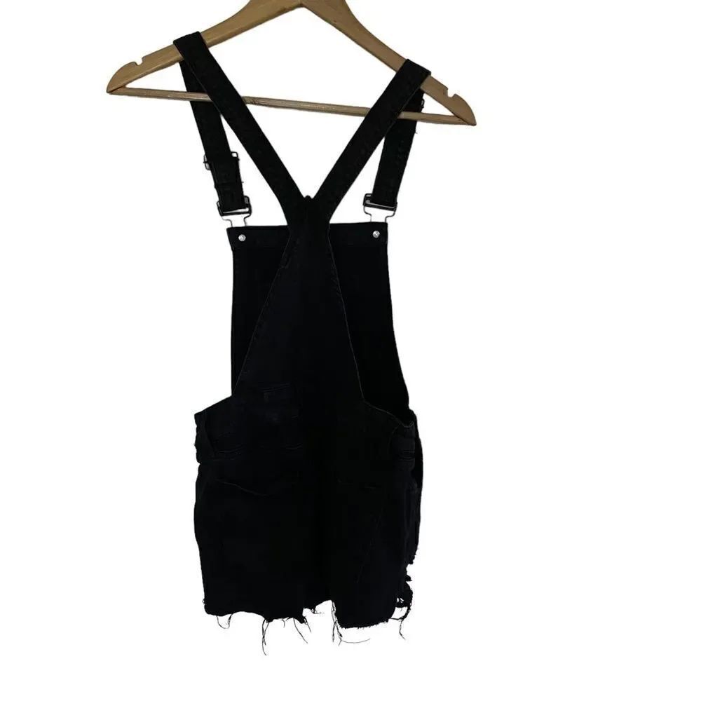 Refuge size 4 black short short overalls distressed
